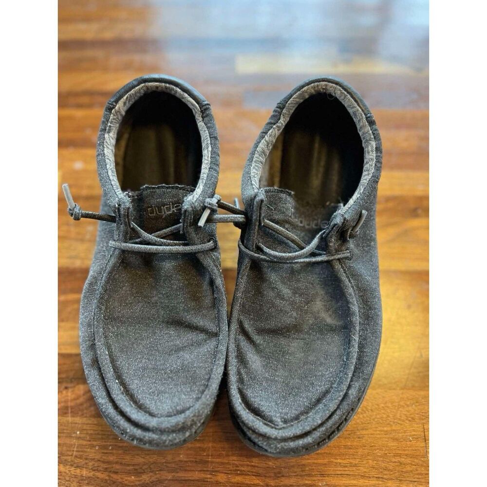 Hey Dudes “Wally” Youth Gray Slid On Shoes Size Y5 L6